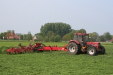 Case 1056 met Lely schudder Case 1056 met Lely schudder